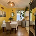 Greenthumb Praska Apartament *